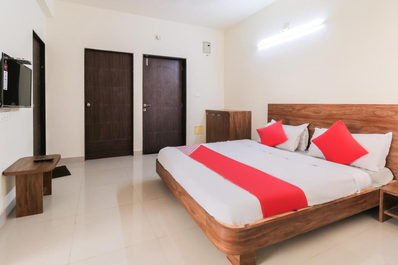 Oyo 63903 Hotel Shree Ram Villa Dwārka 外观 照片