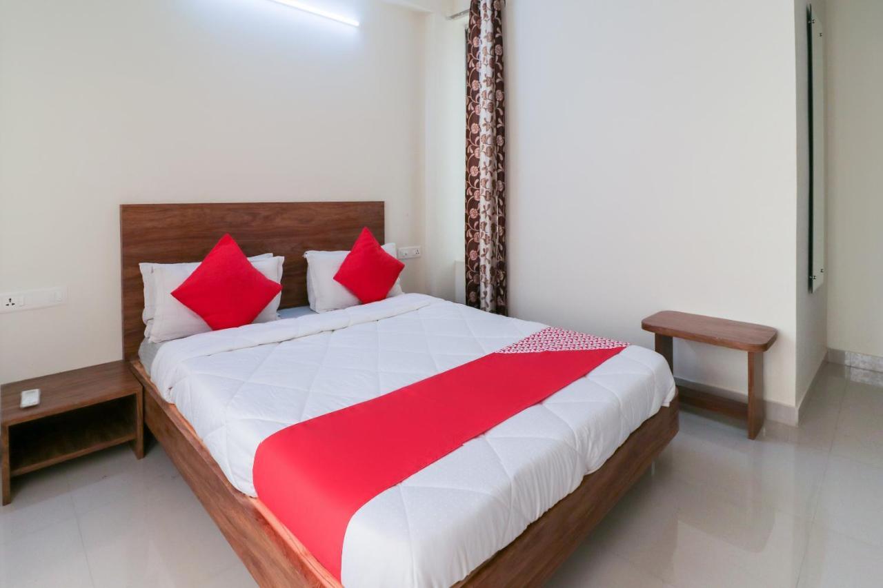 Oyo 63903 Hotel Shree Ram Villa Dwārka 外观 照片